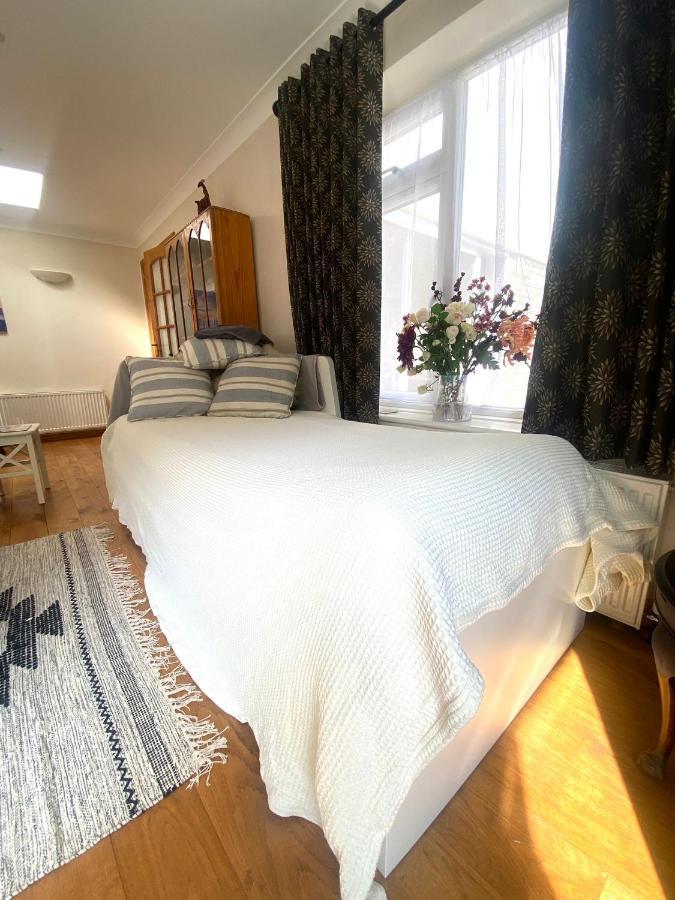 Little Dragons Appartement Poole Buitenkant foto